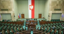 Najnowszy sondaż partyjny. Co trzeci wierzy w Konfederację