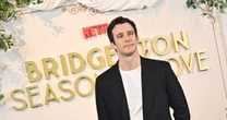 Zagrał w jednym z największych hitów Netfliksa. Tego jednak o nim nie wiecie
