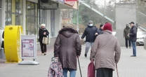 Zniżki na zakupy dla seniorów. W którym markecie mogą liczyć na tańsze zakupy?