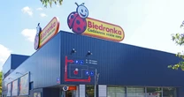 Biedronka przejmie sklepy dużej sieci? Na drodze spora przeszkoda