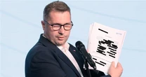 Polityka wzięła górę nad bezpieczeństwem. Czarnek popełnił duży błąd