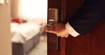 Grecja publikuje obowiązki hotelarzy. Chce aby turyści odpoczywali bez stresu
