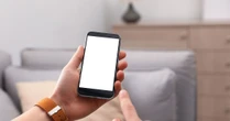 Polacy przeciwni podatkowi od smartfonów
