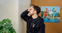 "Na Wspólnej". Odcinek 4201. Co za ból! Zakochał się, a ona ma męża