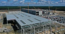 Tesla ma za mało pracowników, żeby rozpocząć produkcję w Niemczech