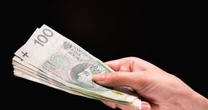 Chcą płacić lepiej, aby zatrzymać pracowników. Kto może liczyć na podwyżkę?