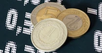 Złoty reaguje na niespodziewaną decyzję RPP. "Może zmniejszyć przyciąganie GPW"