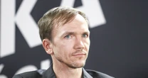 Polski reżyser znów zaskoczy. Współpracuje z gwiazdą serialu "Dojrzewanie"