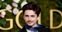 Timotheé Chalamet na ceremonię zabrał ukochaną. Nie szczędzili sobie czułości