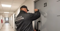 Więźniowie skarżą się na upał w celach. Wentylatory to luksus, RPO pyta SW