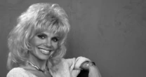 Ujawniono przyczynę śmierci Loni Anderson. Zmarła na niezwykle rzadką chorobę