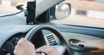 Siedzą na zderzaku, migają długimi. Policja: Nawet 5 tys. zł kary