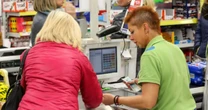 Jedzenie znika z półek. Kradzieże spożywcze w sklepach coraz powszechniejsze