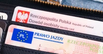 Spójrz na swoje prawo jazdy. Zwróć uwagę na jedną datę