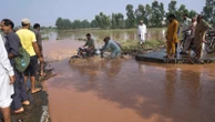 Floods in Pakistan's Punjab leave many without aid as rescuers race to evacuate