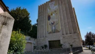 Trial against famous ex-Jesuit artist, accused of abusing women, to start with judges named