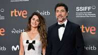 Javier Bardem pays tribute to Penélope Cruz while accepting award