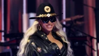 Beyonce becomes 1st Black woman to top Billboard country albums chartThe superstar also holds the top three spots on the Hot Country Songs chart.4/9/2024 11:34:38 EDT
