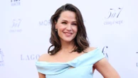 How Jennifer Garner thanked her kids’ teachers at the end of the school yearThe "Family Switch" star called teaching a "noble" profession.6/13/2024 07:53:00 EDT