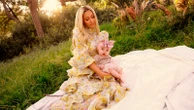 Paris Hilton shares 1st photos of daughter London from sweet family photoshoot"I've dreamed of having a daughter named London for as long as I can remember."4/19/2024 02:49:00 EDT