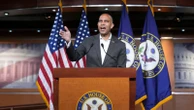 Jeffries holds back on endorsing Democratic NYC mayoral candidate Mamdani