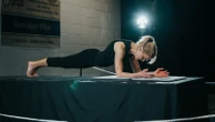 58-year-old grandmother sets Guinness World Records for longest time in a plankDonnaJean Wilde first started planking about 12 years ago after an injury.4/10/2024 01:27:06 EDT