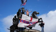 More than 100,000 people pack London streets in march organized by far-right activist Tommy Robinson