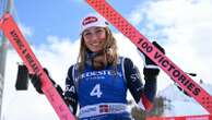 Marco Bertorello/AFP via Getty ImagesMikaela Shiffrin says she overcame fear to earn 100th World Cup victoryShiffrin's victory came less than three months after a crash left her injured.4 hours ago