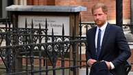 Prince Harry wins phone hacking court case Harry was joined by 100 other celebrities in suing Mirror Group Newspapers.12/15/2023 06:07:39 EST