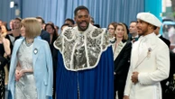 The best looks from the 2025 Met Gala red carpetThe 2025 Met Gala theme is "Superfine: Tailoring Black Style."4 minutes ago