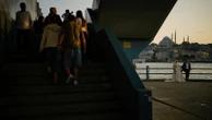Capturing romance in sunset photo shoots on Istanbul’s Golden Horn