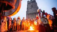 Thousands greet the winter solstice at the ancient Stonehenge monument