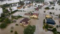 Budapest and Poland's Wroclaw reinforce their river banks ahead of more flooding