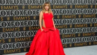 Suki Waterhouse shows off stunning pregnancy style at the EmmysThe actress wore a red Valentino gown to the Emmys on Monday night.1/15/2024 10:35:42 EST