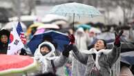 Protests at impeached South Korean presidential home, as warrant nears expirationImpeached President Yoon has been suspended from his position since Dec. 14.1/5/2025 07:33:27 EST