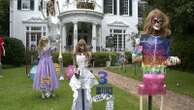 Homeowner goes all out with Taylor Swift-themed giant skeleton displayThe “scEras” tour is drawing visitors to one New Orleans home.10/4/2024 04:19:42 EDT