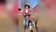 Kevin Bacon, Kyra Sedgwick share their version of Beyonce's 'Texas Hold 'Em'Kevin Bacon and Kyra Sedgwick are sharing their love for Beyoncé's new song.2/28/2024 06:10:59 EST