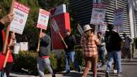 The Associated PressUnion workers picket for 3rd day at Las Vegas casino with no talks slatedPicketing is continuing outside a hotel-casino near the Las Vegas Strip with no talks scheduled between management and union members11/17/2024 04:23:37 EST