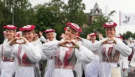 Thousands of voices unite in song at traditional choir festival celebrating Estonia's culture