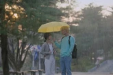 10 Drama Korea dengan Adegan ‘Payung Kuning,' Terbaru Ada Park Jihoon!