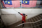 Demi Tingkatkan Efikasi, Malaysia Pertimbangkan Campur 2 Jenis Vaksin