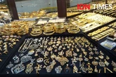 Harga Emas Naik Jadi Rp930 Ribu per Gram Hari Kedua Ramadan