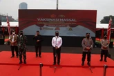 TNI-Polri Gelar Vaksinasi Massal di Lapangan Bhayangkara Jaksel