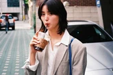 10 Potret Manis Jeonghwa, Siap Jadi Pembawa Berita di One the Woman