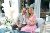 9 Momen Brian McFadden eks Westlife dan Kekasih Asuh Anak