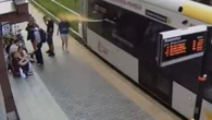 Skandal w Krakowie. Rozpylił gaz na przypadkowych pasażerów
