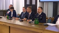 Bąkiewicz wygłosił raport z granicy. Dostał owacje na stojąco