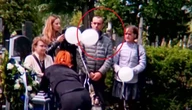 Mówili, że nie było go na pogrzebie Oskarka. "Interwencja" pokazuje nagranie