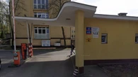 Tragiczny przed szpitalem. Lekarka przygnieciona przez samochód