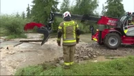 60 interwencji strażaków w Małopolsce do rana. Wezbrany potok odciął drogę turystom